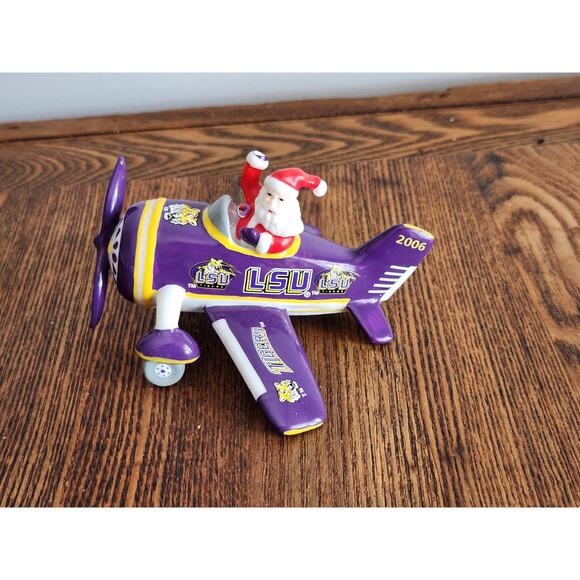 Danbury Mint LSU Tigers Victory Plane Santa in a Plane Christmas ornament 2006 - Picture 1 of 7
